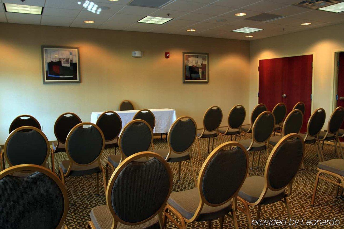 Hampton Inn Syracuse Clay Ливерпуль Удобства фото
